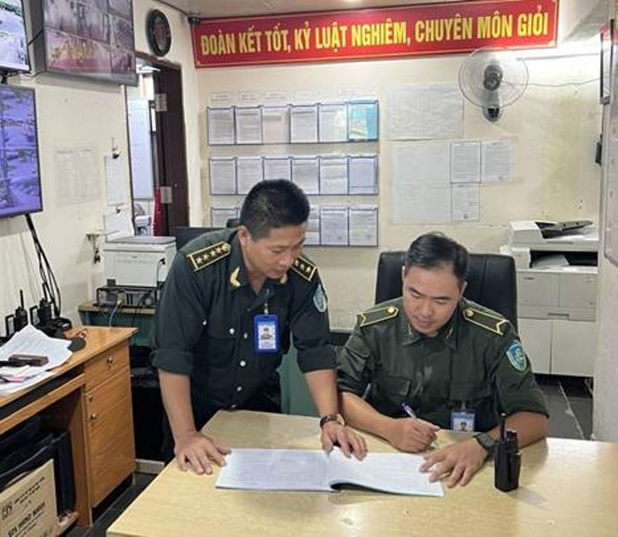 Cảng hàng không quốc tế Đà Nẵng liên tiếp hỗ trợ hành khách kịp thời tìm lại được tài sản bị thất lạc